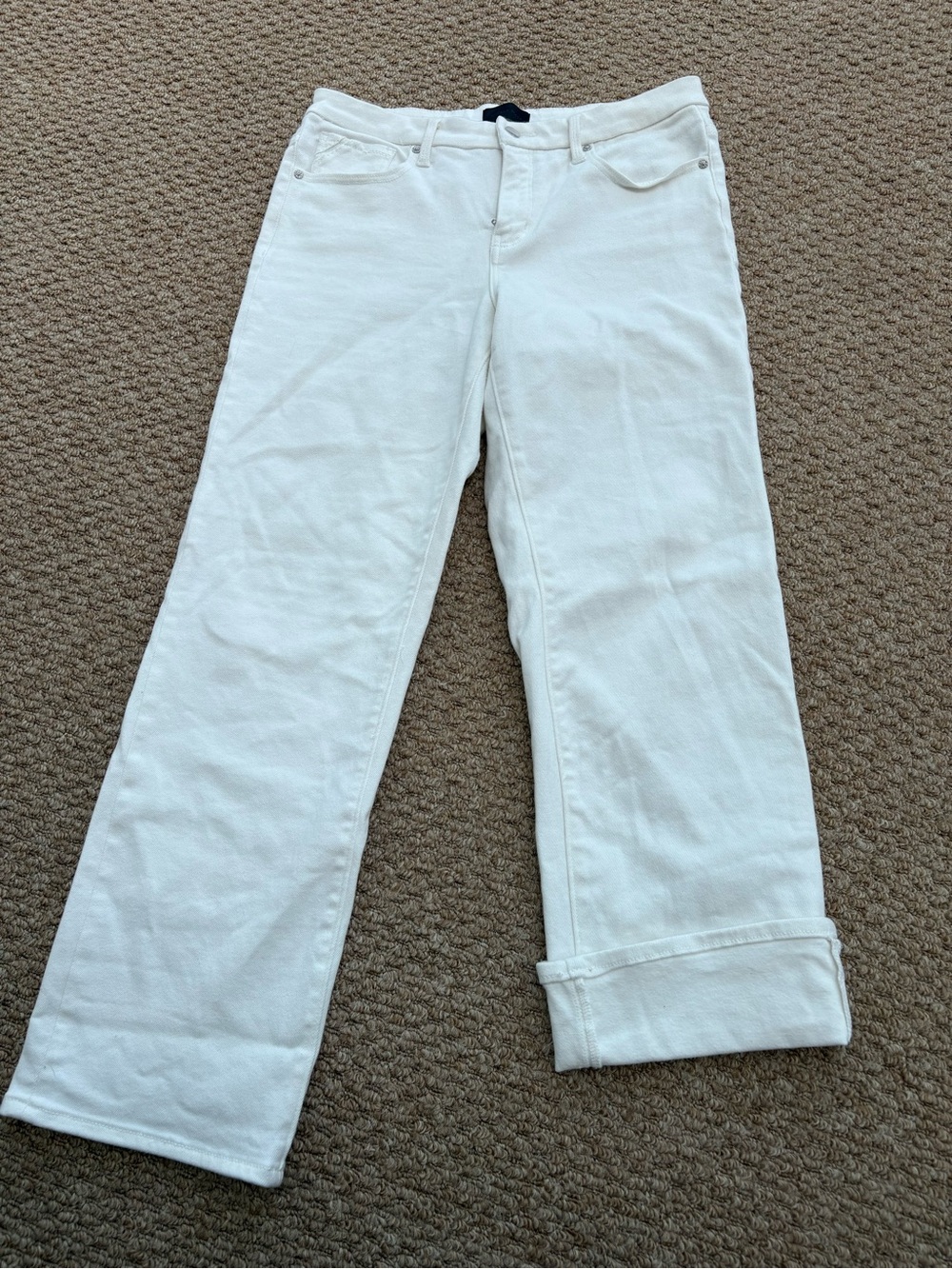 Buckle White Straight Leg Women’s Jeans